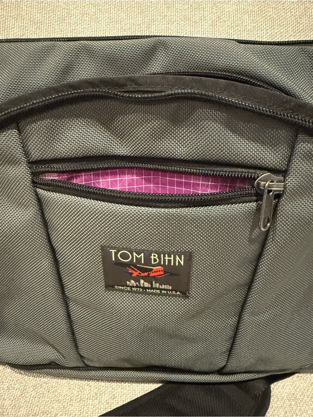 Tom Bihn Parental Unit - Steel 1050 Ballistic/Ultraviolet 200 Halcyon, like new! - Picture 3 of 7